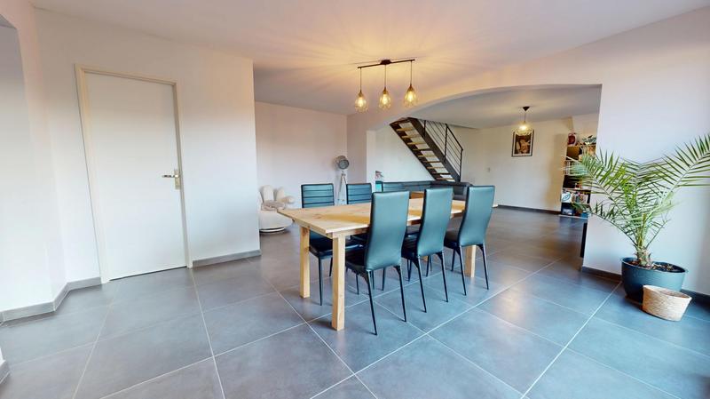 Maison - 179 m² - 6 pièces