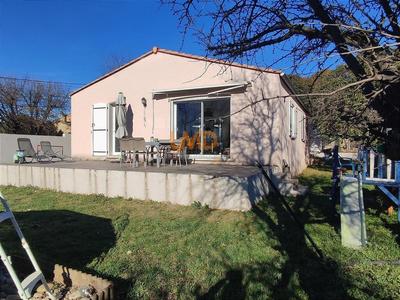 Maison - 102 m² - 4 pièces