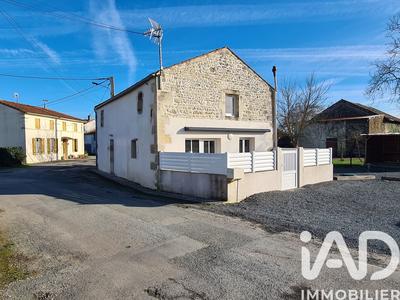 Maison de village - 92 m² - 6 pièces