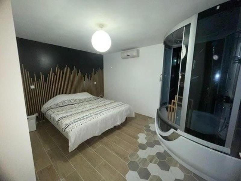 Maison - 175 m² - 8 pièces