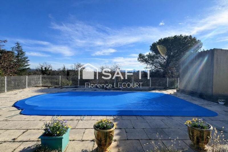 Maison - 210 m² - 5 pièces