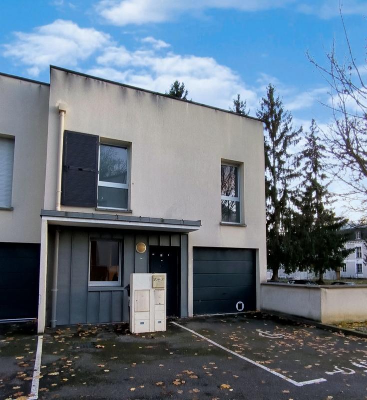 Maison de ville - 100 m² - 4 pièces