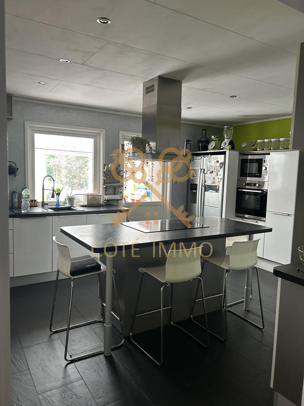 Maison - 135 m² - 6 pièces