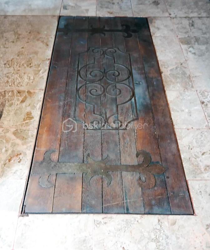 Maison - 280 m² - 11 pièces