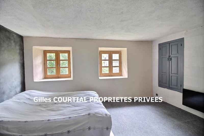Corps de ferme - 240 m² - 7 pièces