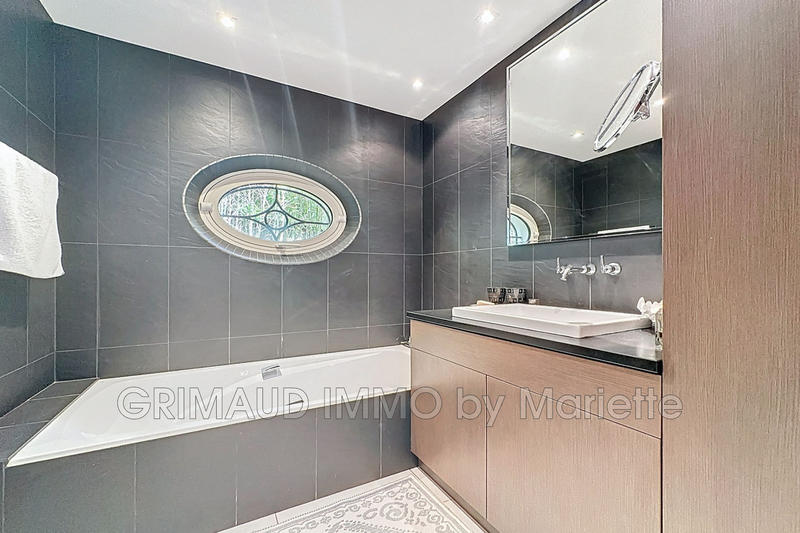 Bastide - 234 m² - 6 pièces