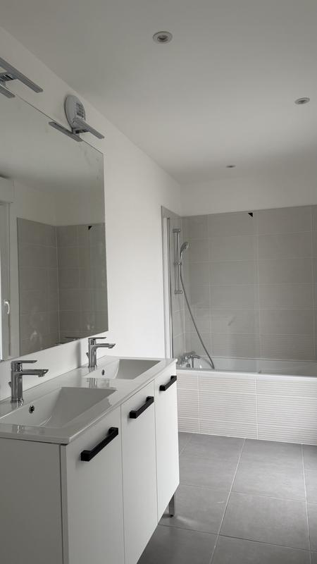 Appartement - 98 m² - 4 pièces