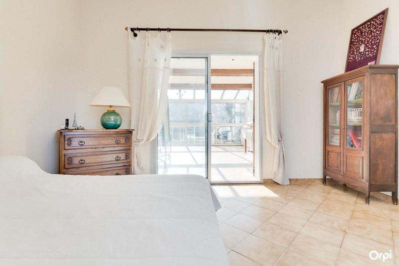 Maison - 220 m² - 5 pièces