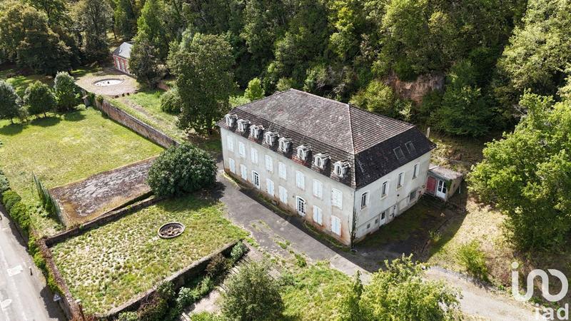 Maison - 800 m² - 11 pièces