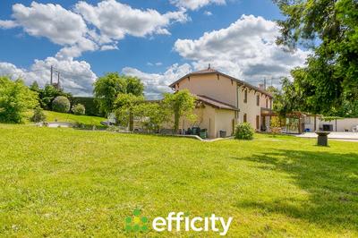 Villa - 244 m² - 6 pièces