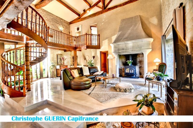 Maison - 262 m² - 8 pièces