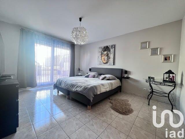 Maison - 254 m² - 7 pièces