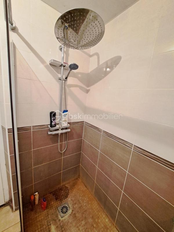 Maison - 310 m² - 11 pièces