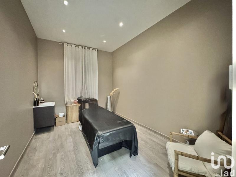 Local commercial - 221 m²