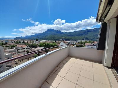 Appartement - 72 m² - 3 pièces