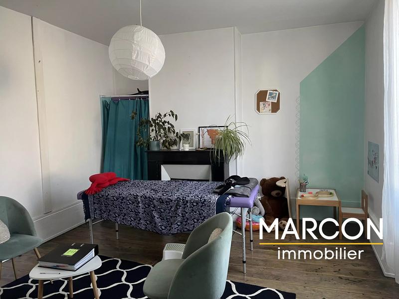 Immeuble - 214 m² - 10 pièces