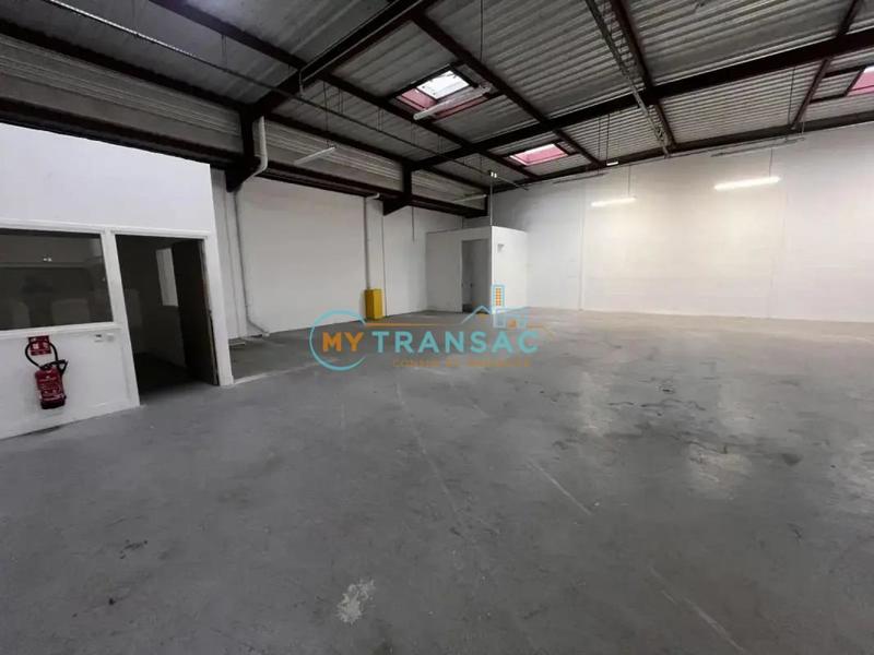 Local d'activités - 1 730 m²