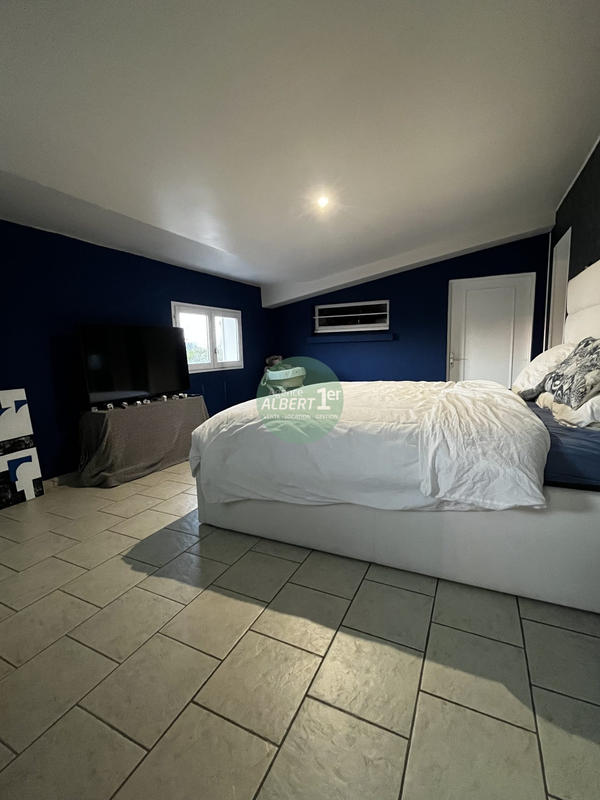 Maison - 175 m² - 6 pièces