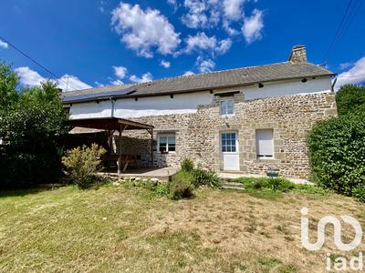 Maison - 241 m² - 10 pièces