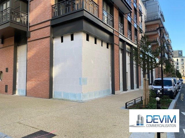 Local commercial - 192 m²