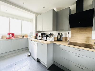 Appartement - 110 m² - 4 pièces