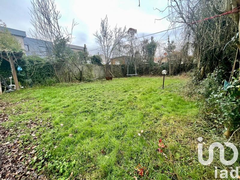 Maison - 220 m² - 8 pièces