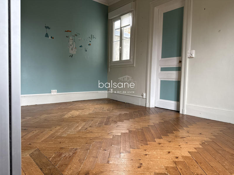 Maison - 152 m² - 6 pièces