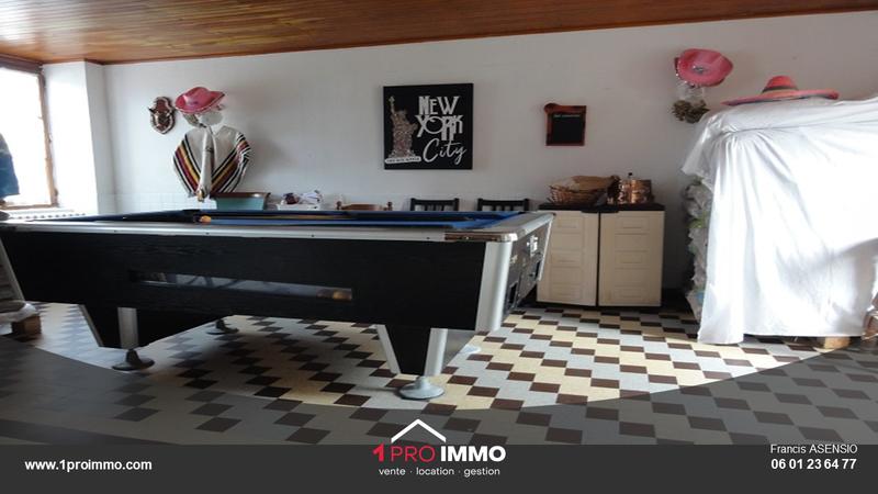 Maison - 252 m² - 9 pièces