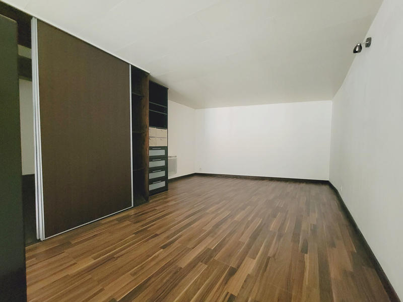 Maison - 102 m² - 4 pièces