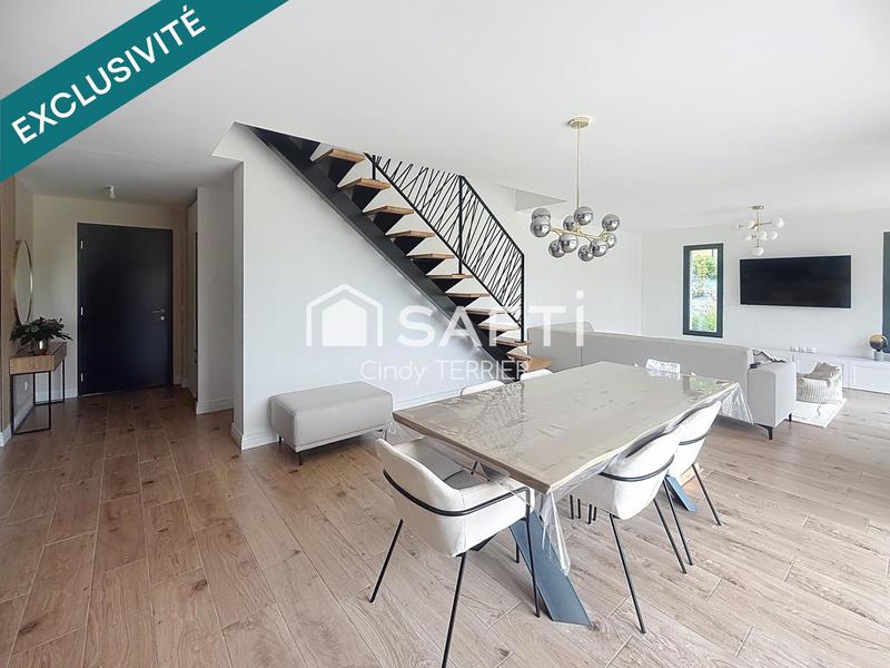 Maison - 148 m² - 6 pièces