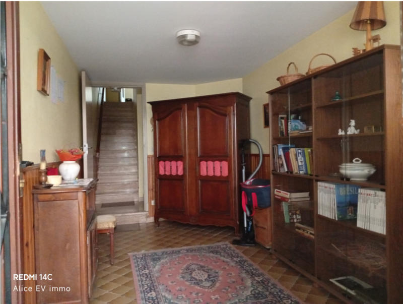 Maison - 220 m² - 11 pièces