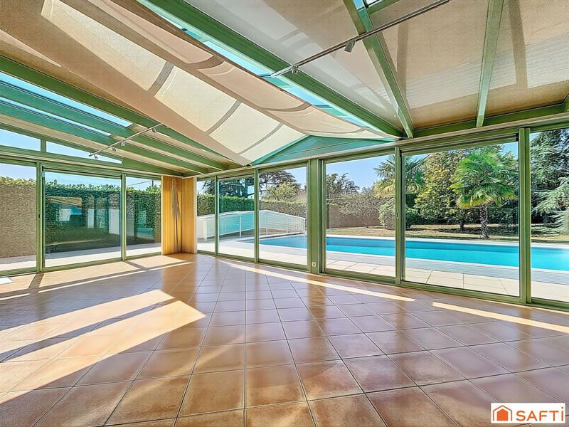 Villa - 250 m² - 9 pièces