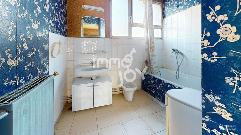 Maison - 99 m² - 5 pièces