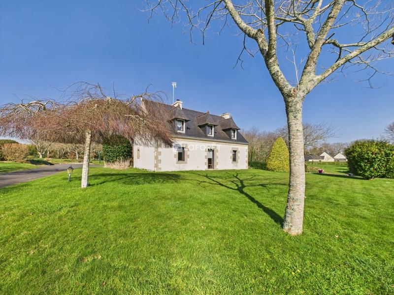 Maison traditionnelle - 120 m² - 5 pièces