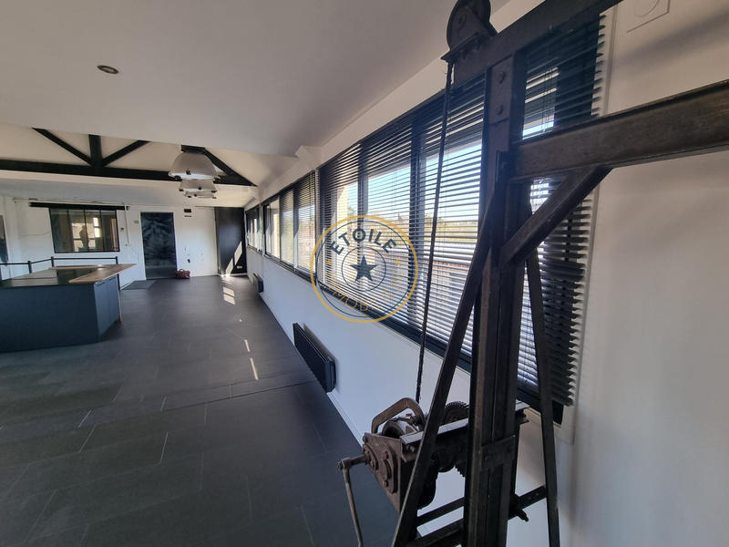 Maison - 209 m² - 6 pièces