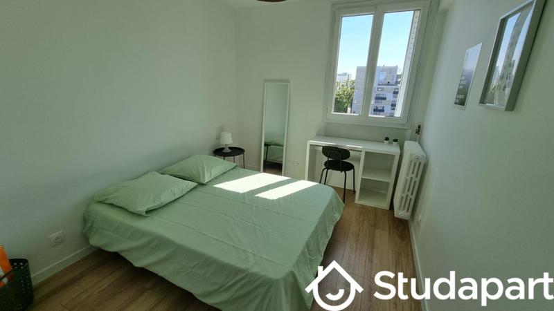 Chambre - 11 m² - 1 pièce