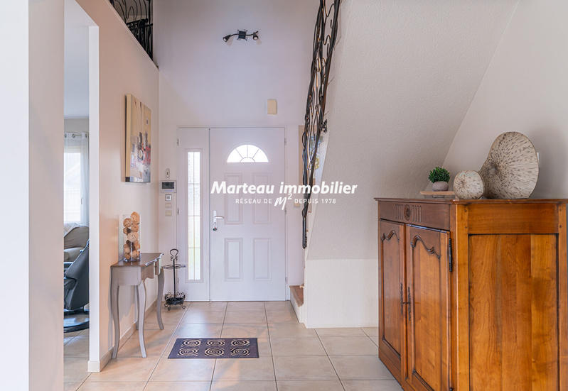 Maison - 225 m² - 8 pièces