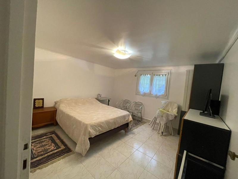 Maison - 255 m² - 9 pièces