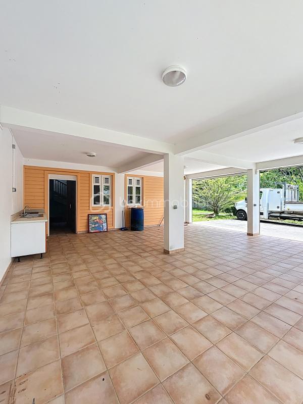 Maison - 199 m² - 5 pièces