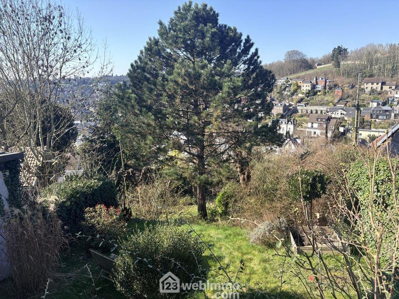 Maison - 137 m² - 6 pièces