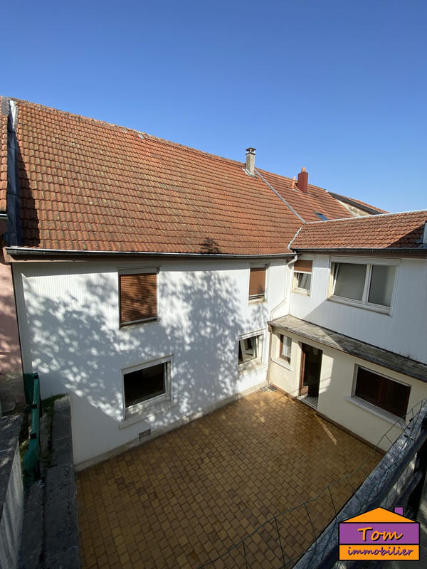 Maison - 205 m² - 9 pièces