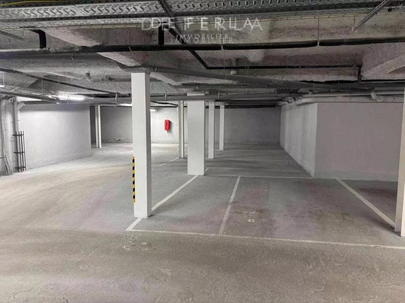 Parking - 592 m²