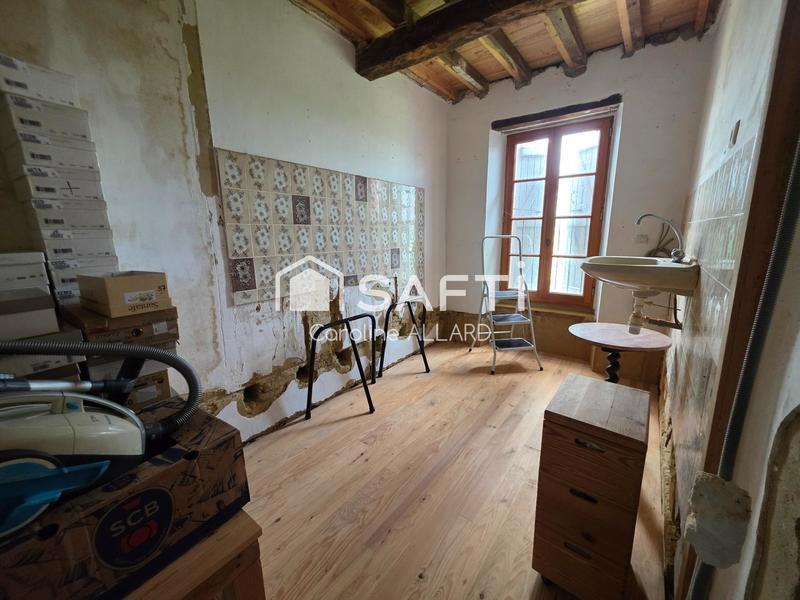 Maison - 177 m² - 8 pièces