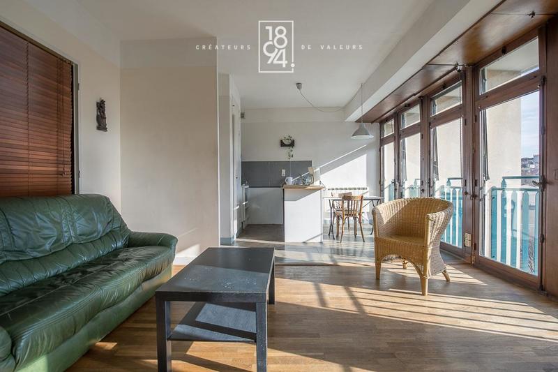 Loft - 53 m² - 2 pièces