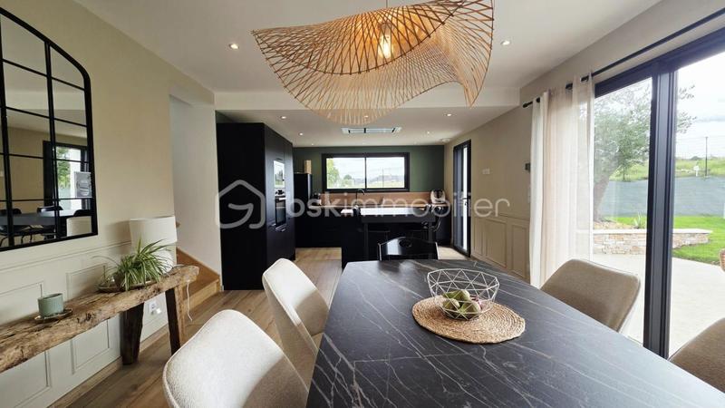 Maison - 130 m² - 6 pièces