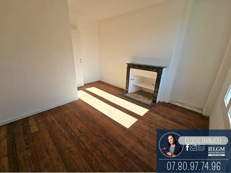 Maison - 210 m² - 10 pièces