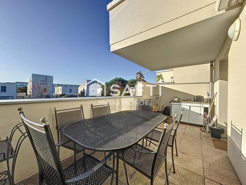 Appartement - 90 m² - 4 pièces