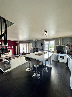 Villa - 155 m² - 5 pièces