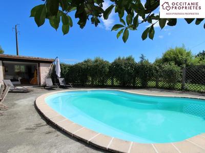 Maison - 229 m² - 9 pièces