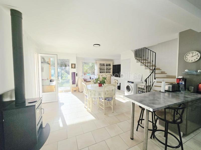 Maison jumelée - 92 m² - 4 pièces